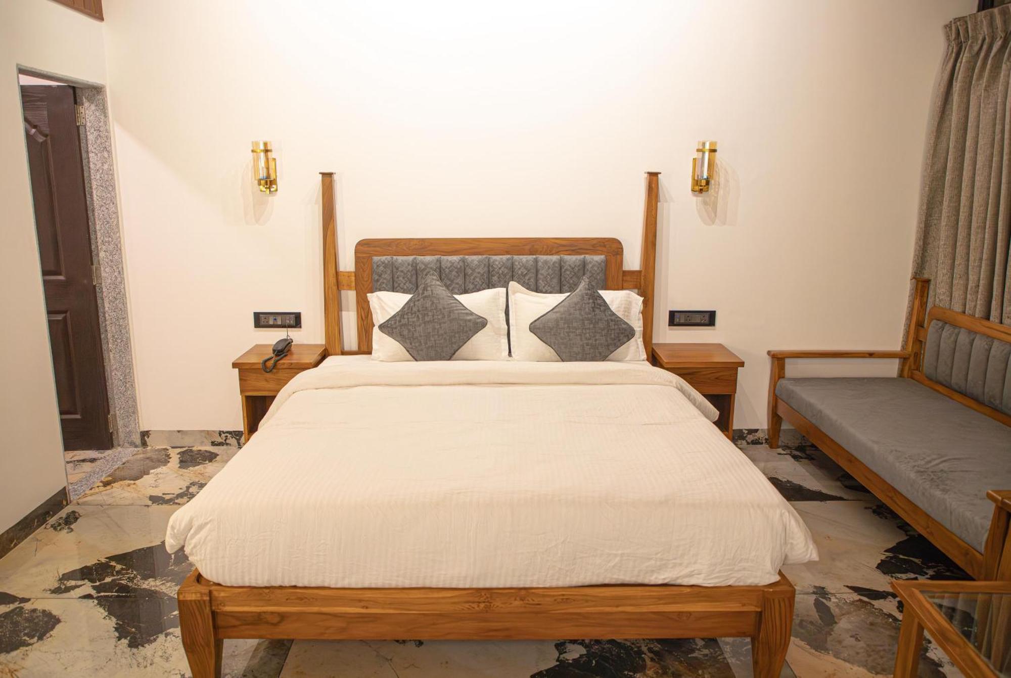 White Sand Beach Resort Kondivali 外观 照片